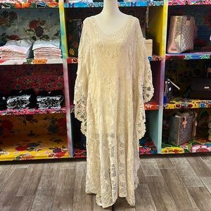 Jen’s Pirate Booty Kaftan in Cream